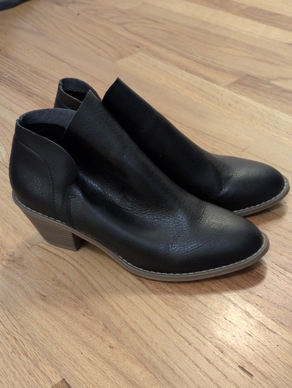 Universal Thread Booties